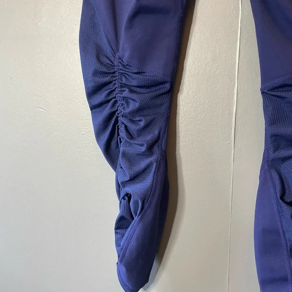 Fabletics PureLuxe Mid-Rise Ruched 7/8 Legging indigo purple size S/M - Picture 9 of 14